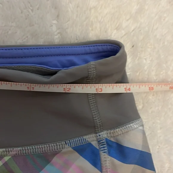 EUC Lululemon Women Size 4 Rad Plaid Tracker Speed Shorts II